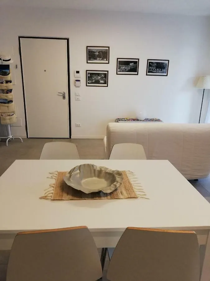 Aleanto Home Verona Apartment
