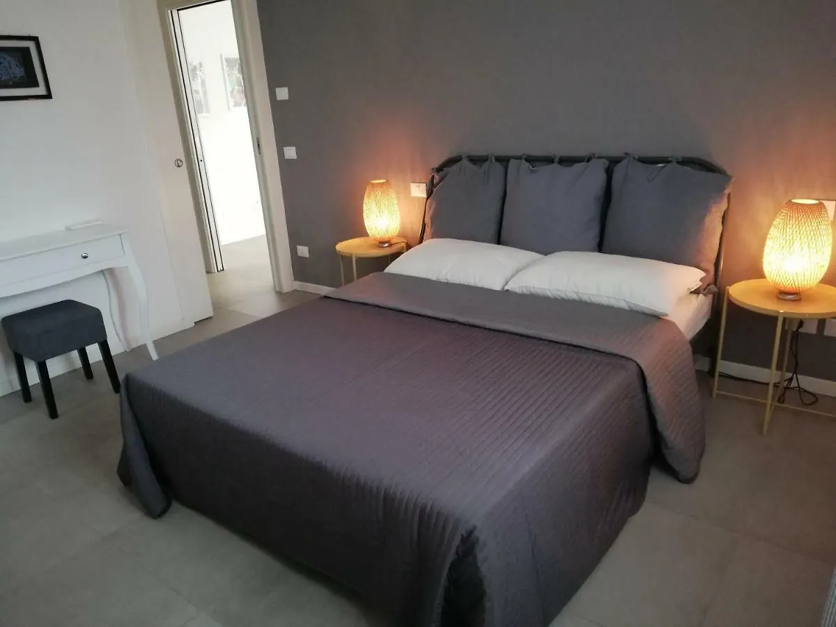 Aleanto Home Verona Apartment